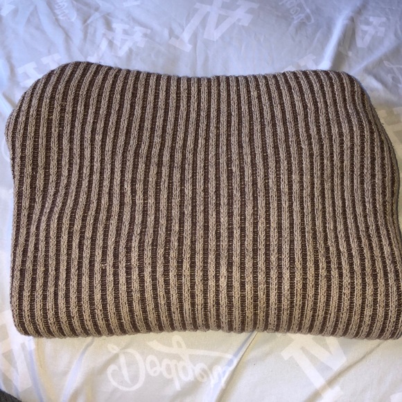 NWOT sweater 💕 - Picture 4 of 4